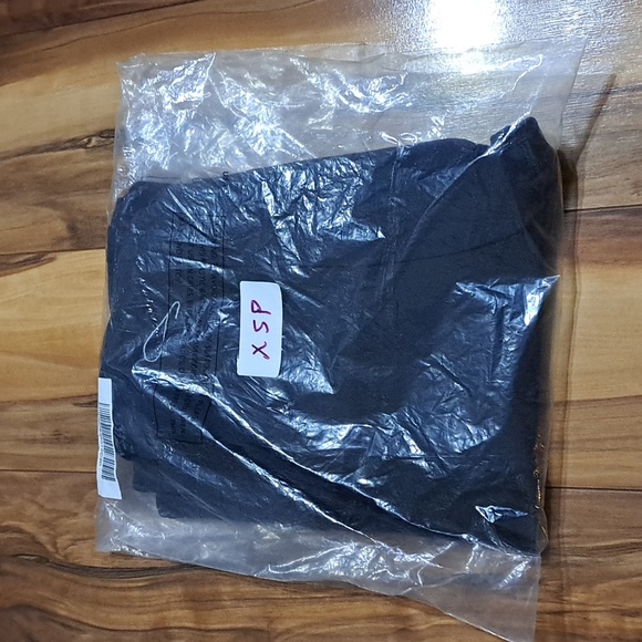 All worthy leggings high waisted, new in bag. - Picture 2 of 8